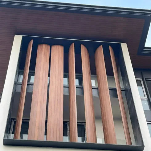 Cửa Lam Xoay Gỗ Nhựa Ngoài Trời - Ảnh 4