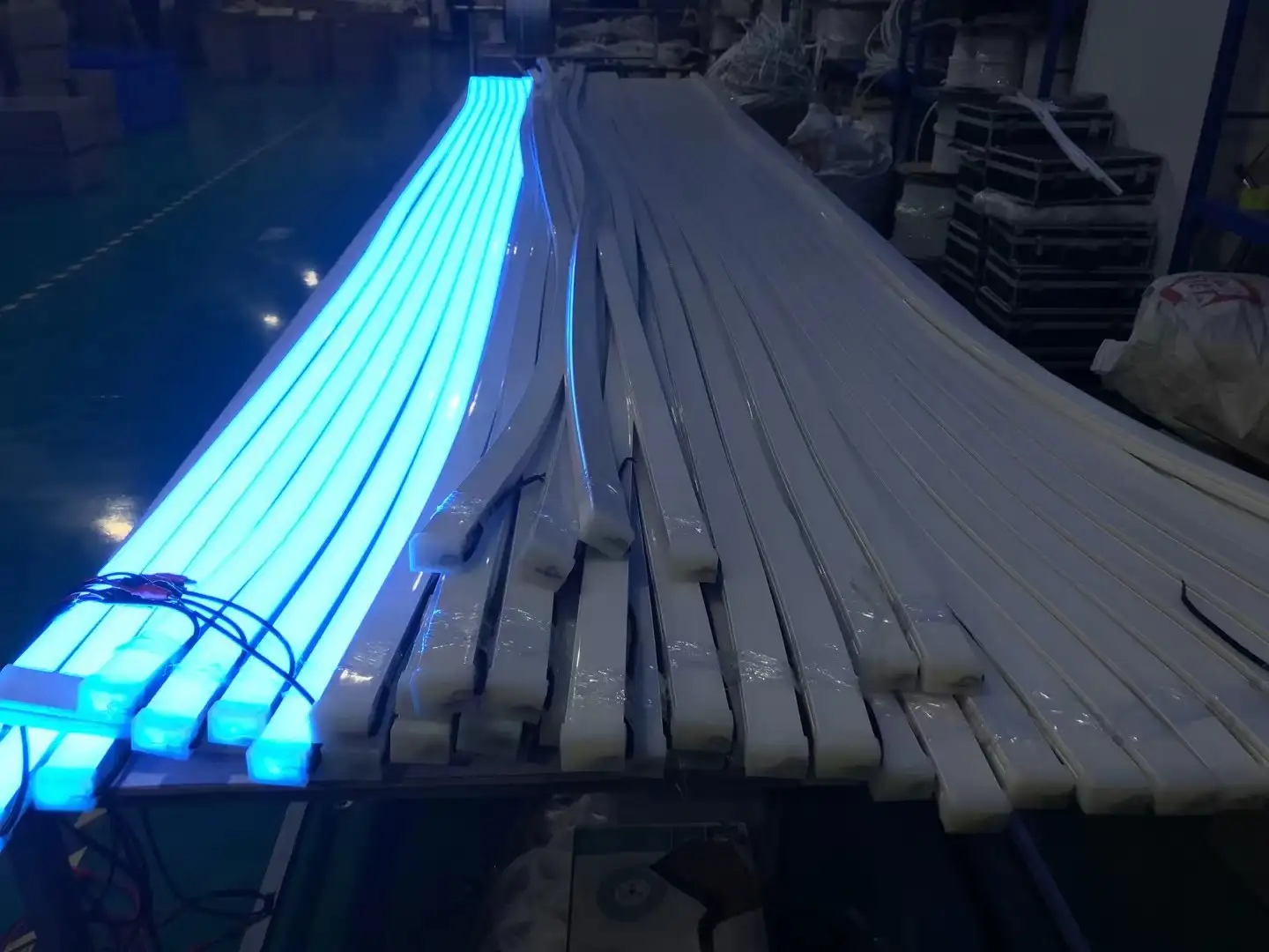 Lớp vỏ silicon cho đèn LED