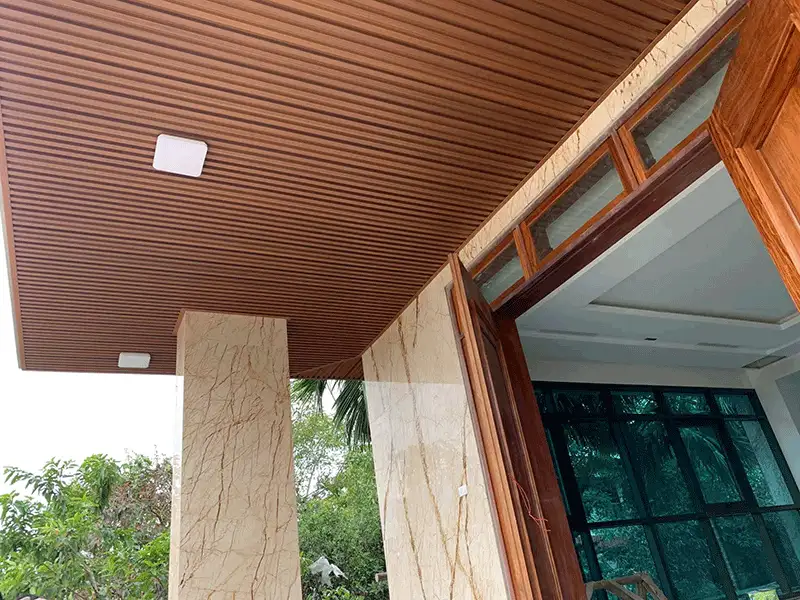 Tấm ốp gỗ nhựa và trang trí trần, tường Tấm ốp gỗ nhựa và trang trí trần, tường