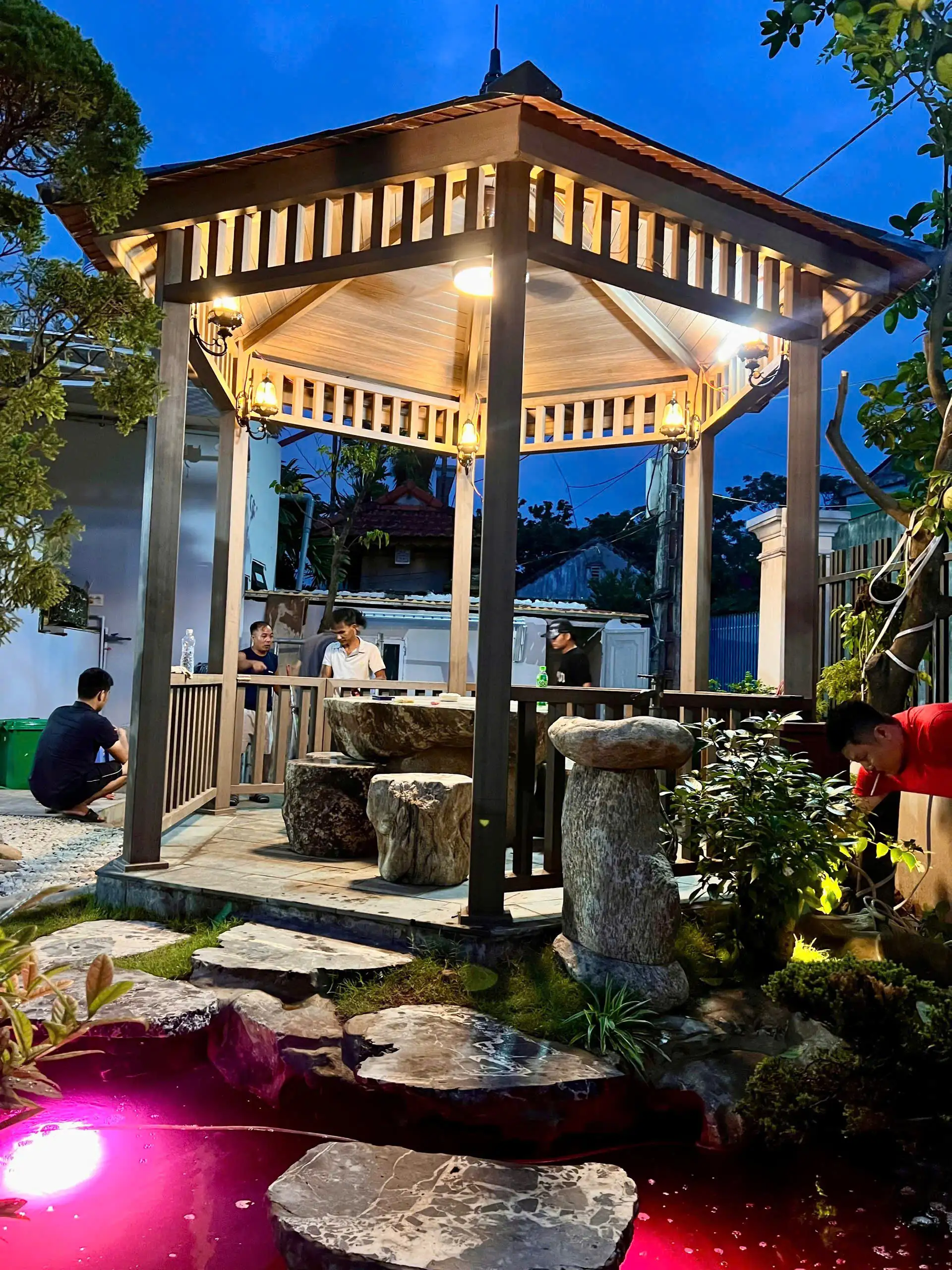 Chòi gỗ nhựa sân vườn đẹp