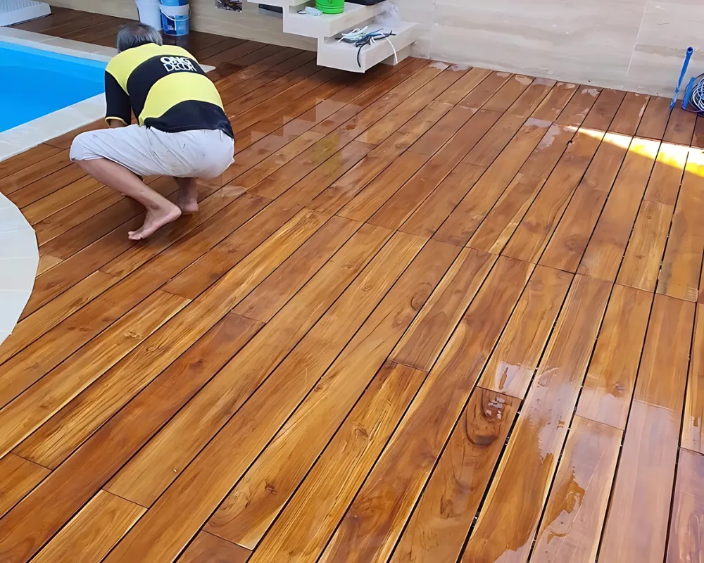 Sàn gỗ tự nhiên cho hồ bơi
