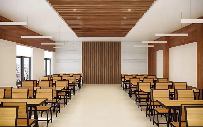 Chiếu sáng lớp học kết hợp trần tường gỗ nhựa