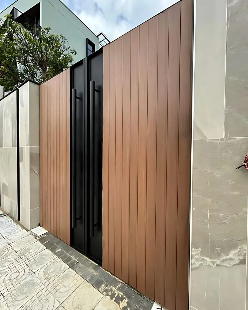 Cổng gỗ nhựa 2 cánh cho biệt thự phố Cổng gỗ nhựa 2 cánh cho biệt thự phố