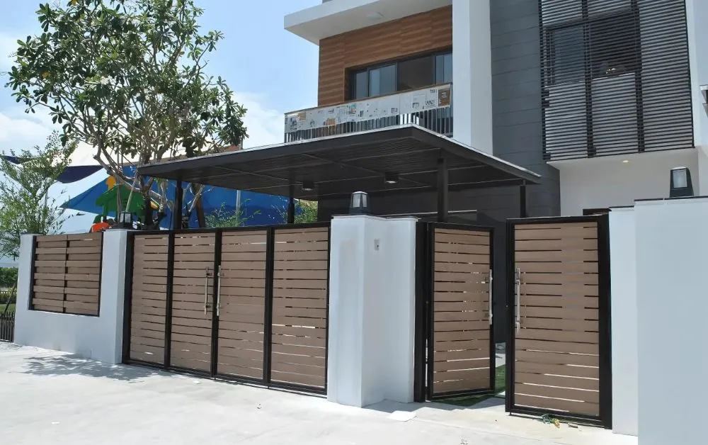 Cổng gỗ nhựa 4 cánh phối hợp cổng gỗ nhựa 2 cánh Cổng gỗ nhựa 4 cánh phối hợp cổng gỗ nhựa 2 cánh