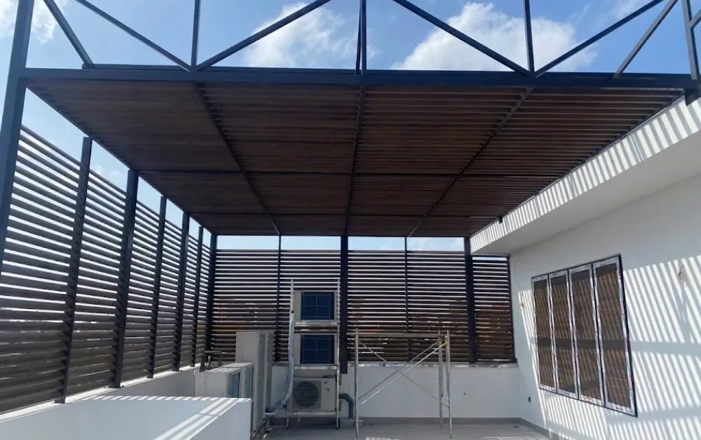 Lam chắn nắng ban công bằng gỗ nhựa composite wpc Lam chắn nắng ban công bằng gỗ nhựa composite wpc
