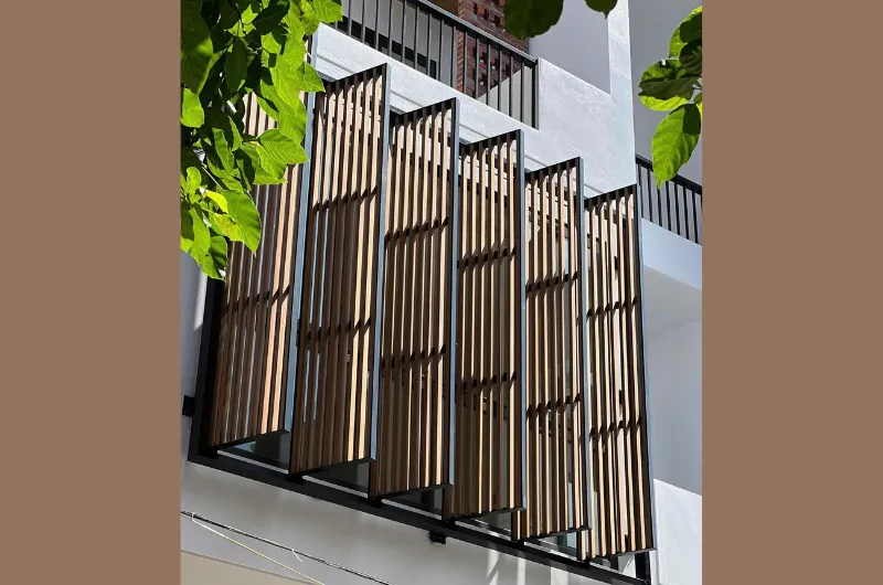 Cửa lam gỗ nhựa ngoài trời mang vẻ đẹp tự nhiên