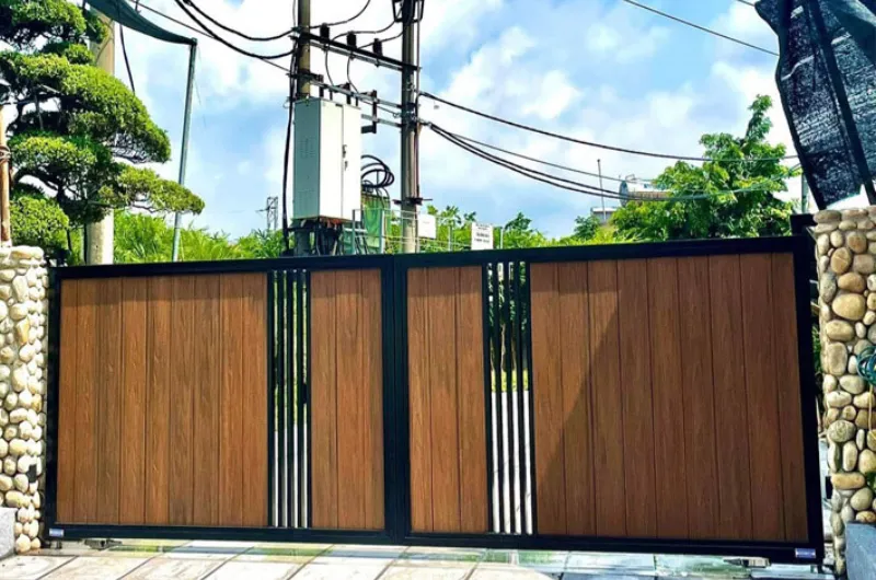 Hình minh hoạ cho cửa cổng ốp gỗ nhựa