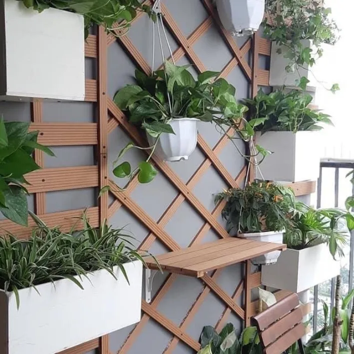 Giàn hoa treo tường gỗ nhựa