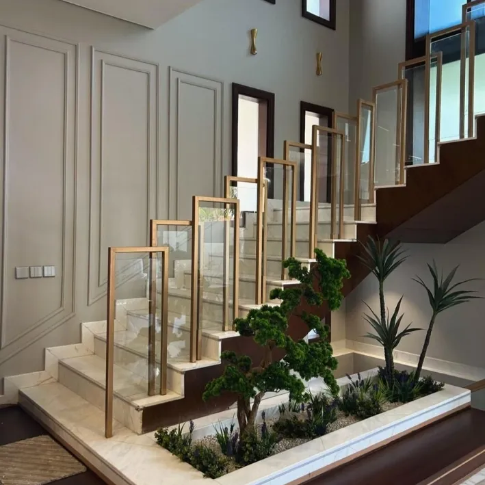 Lan can kính kết hợp