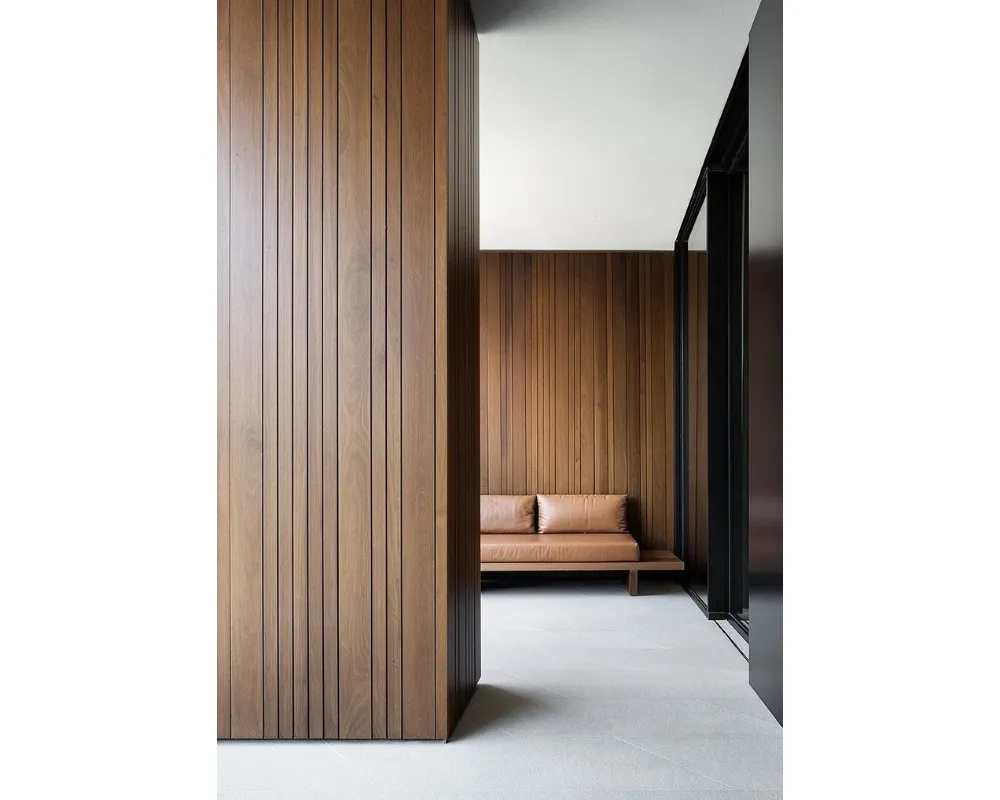 Tấm ốp tường vân gỗ WPC mang phong cách hiện đại